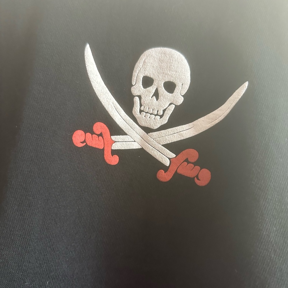 Spirit Jersey Skull Sword ”Yo Ho Pirates Life For Me” Long Sleeve Unisex Shirt M - Picture 9 of 15